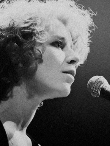Viešumo vengianti Alina Orlova planuoja išskirtinį pasirodymą(KONKURSAS)