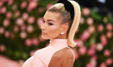 6 modelio Hailey Bieber stiliaus paslaptys: kaip visuomet atrodyti puikiai?