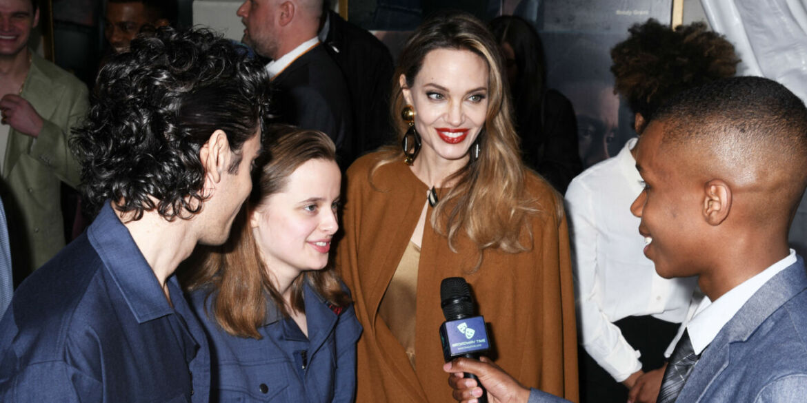 Angelina Jolie ir jos dukra Vivienne kartu žengė ant raudonojo kilimo