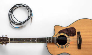 Parduodama gitara