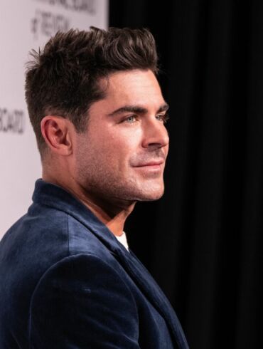 Zac efron plastinės operacijos