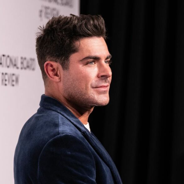 Zac efron plastinės operacijos