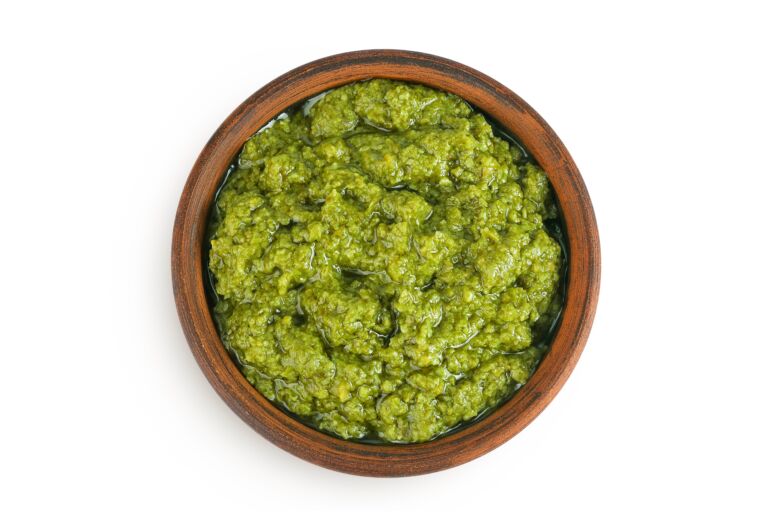 pesto padažas iš dilgėlių