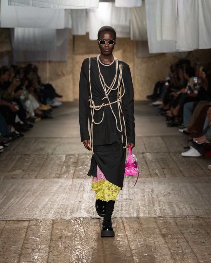 Moschino modelis