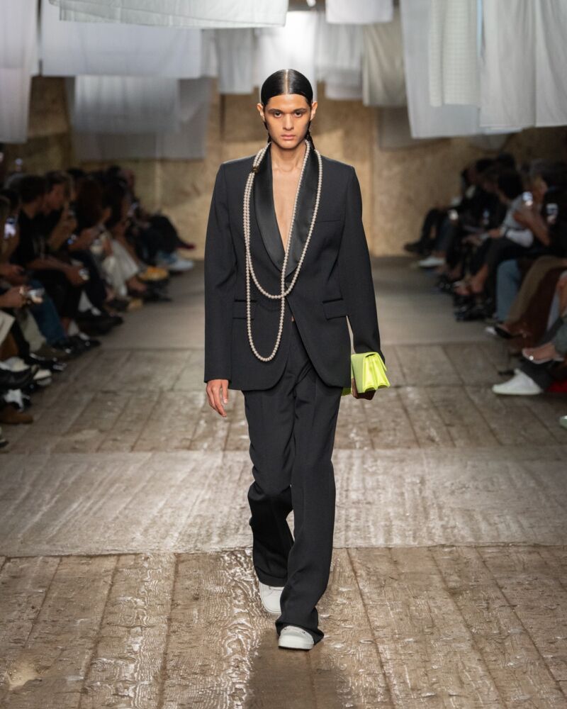 Moschino modelis