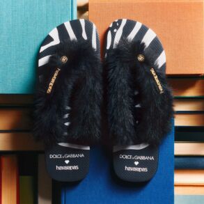 „Dolce&Gabbana“ ir „Havaianas“ paplūdimio šlepetės