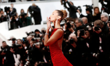 bella hadid kanų kino festivalis