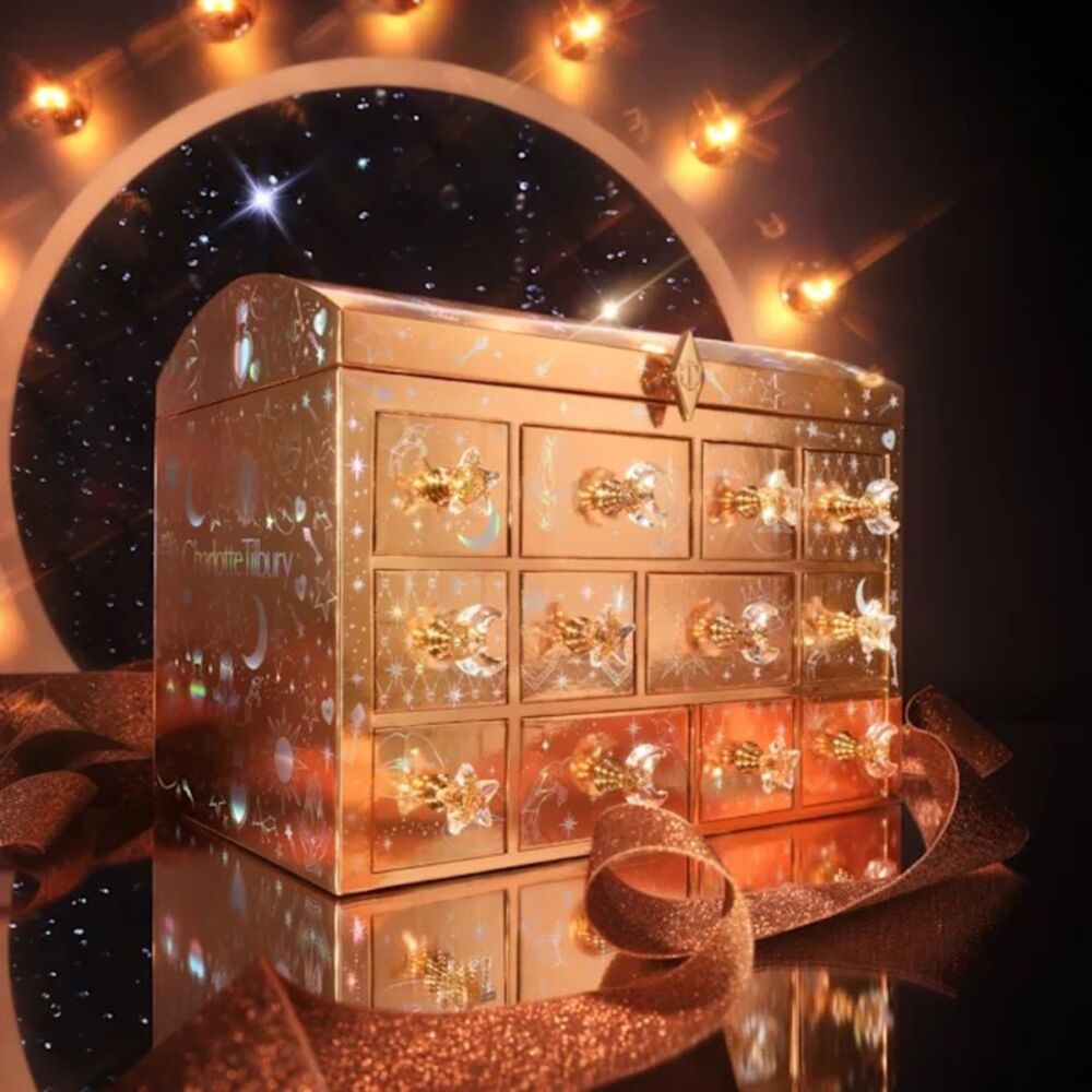 Charlotte Tilbury advento kalendorius 2025: ką rasi įspūdingame geidžiamiausių kosmetikos priemonių rinkinyje?
