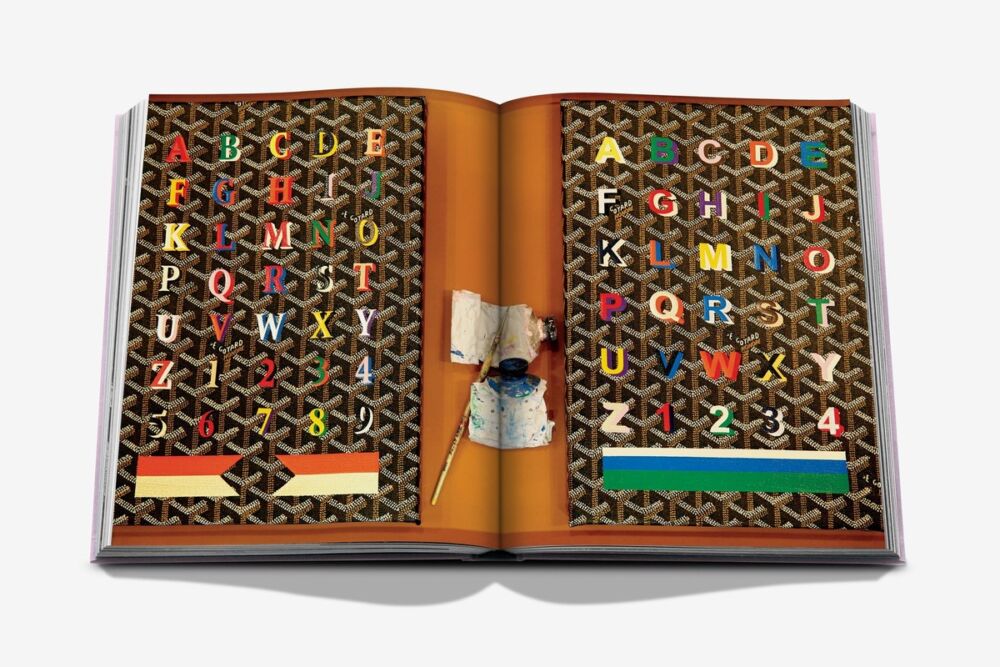 Knyga „The Book of Iconic Bags“