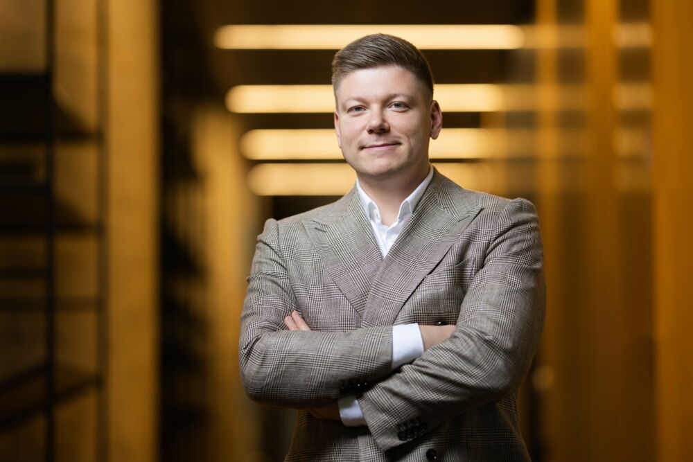 Dirbtinio intelekto balsu prabylantys sukčiai: kaip atskirti, ar telefonu kalbatės su tikru žmogumi?
