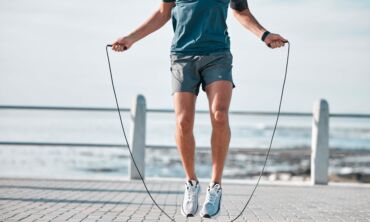 Šokinėti su šokdyne / Shutterstock