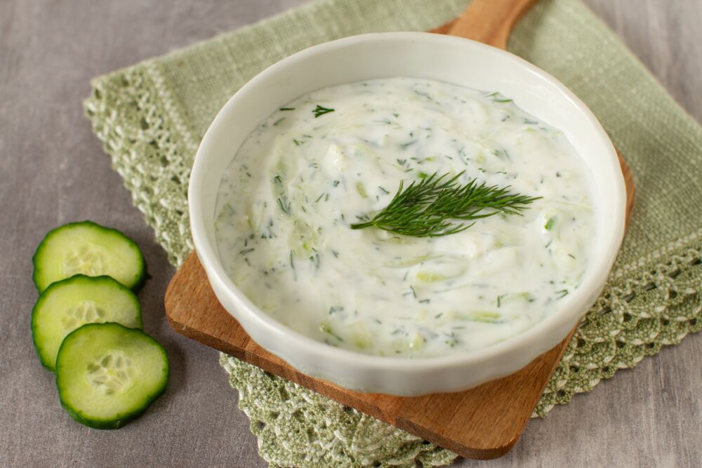 Tzatziki padažas iš graikiško jogurto: gaiva rudens patiekalams