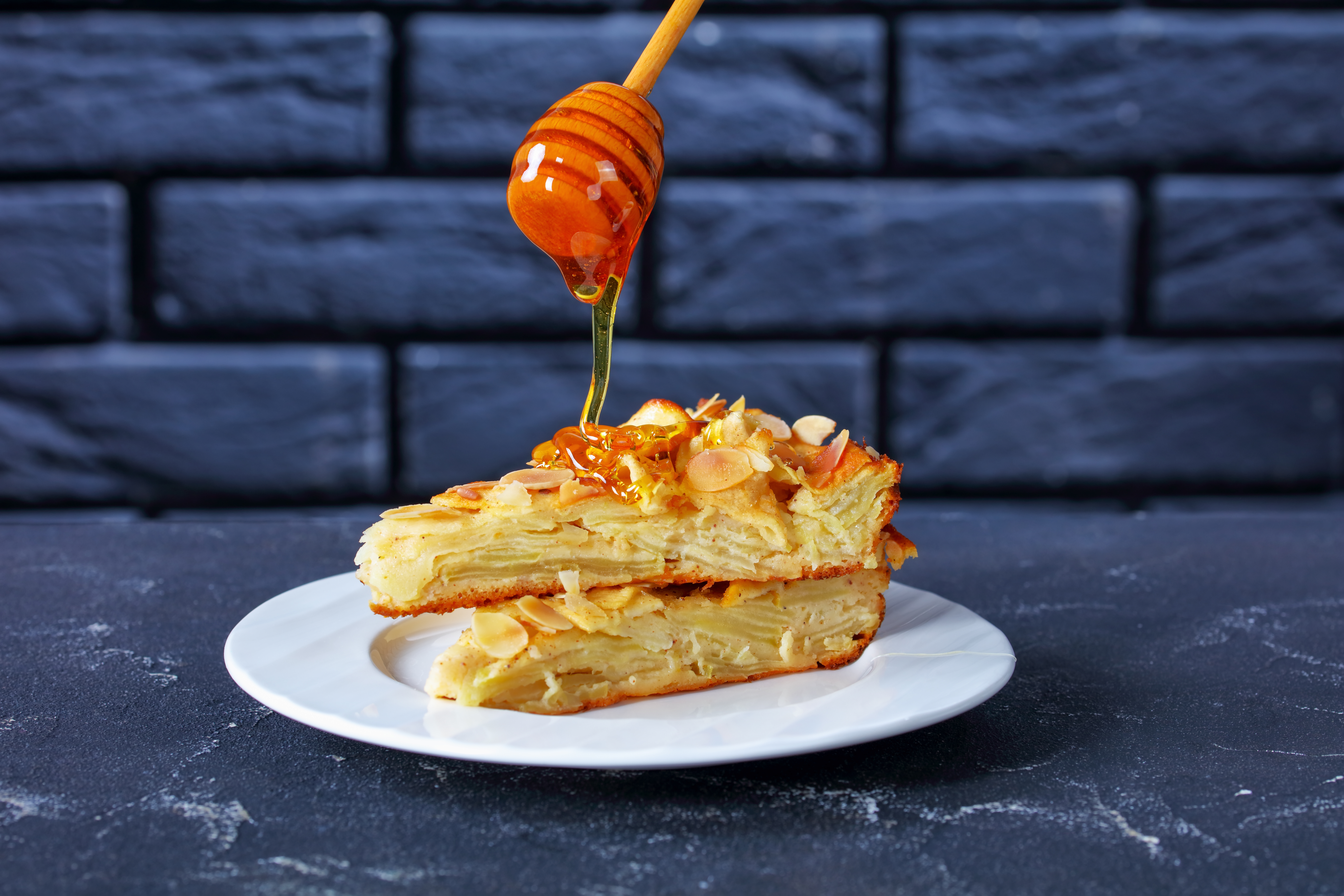 Medaus tortas su imbieru