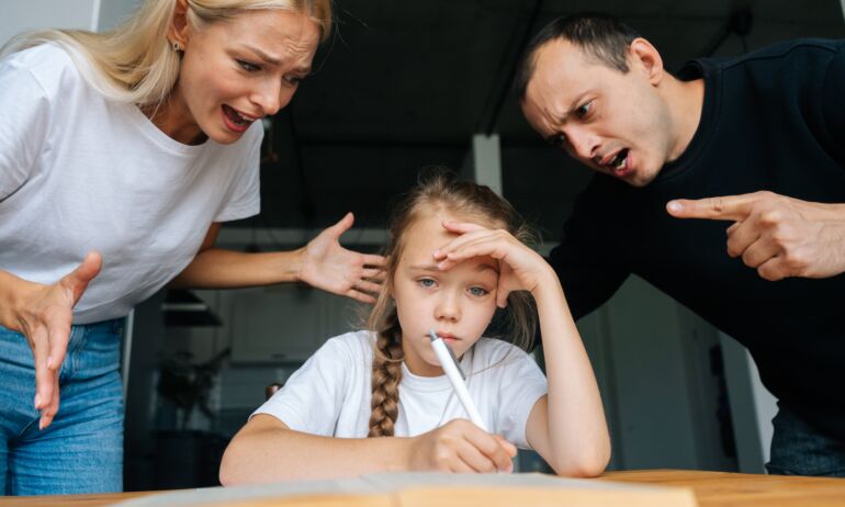 Tėvai rėkia / Shutterstock