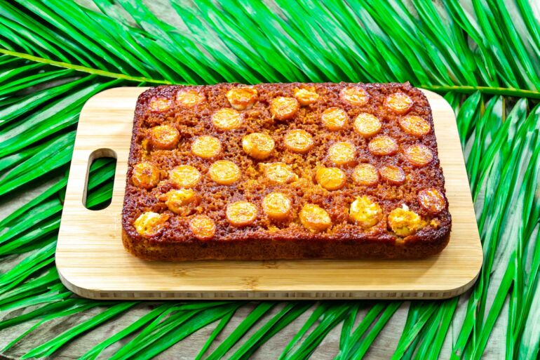 Karamelizuotų bananų pyragas / Shutterstock